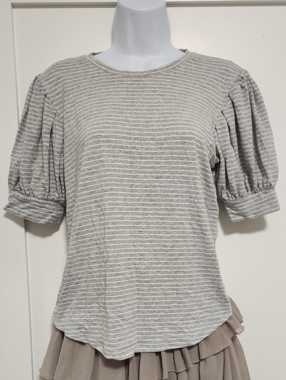 Frame Denim Gray Striped Puff Sleeve Tee